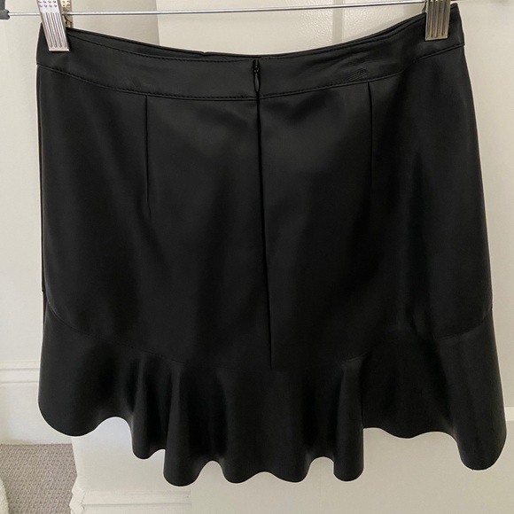 BB Dakota pleather skirt - Picture 2 of 2